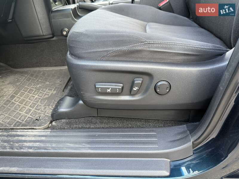 Внедорожник / Кроссовер Toyota Land Cruiser Prado 2017 в Киеве