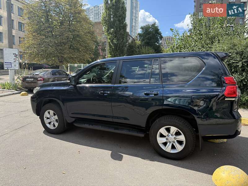 Внедорожник / Кроссовер Toyota Land Cruiser Prado 2017 в Киеве