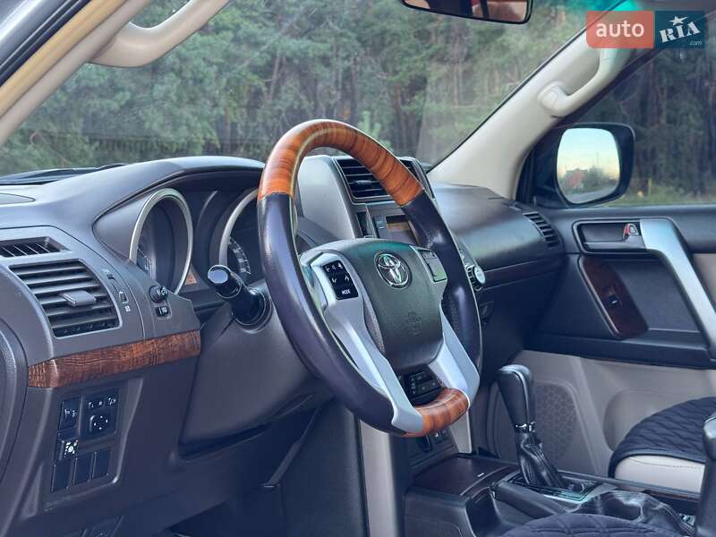 Внедорожник / Кроссовер Toyota Land Cruiser Prado 2011 в Ахтырке фото 25 Внедорожник / Кроссовер Toyota Land Cruiser Prado 2011 в Ахтырке