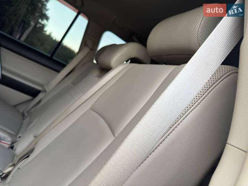 Внедорожник / Кроссовер Toyota Land Cruiser Prado 2011 в Ахтырке фото 39 Внедорожник / Кроссовер Toyota Land Cruiser Prado 2011 в Ахтырке