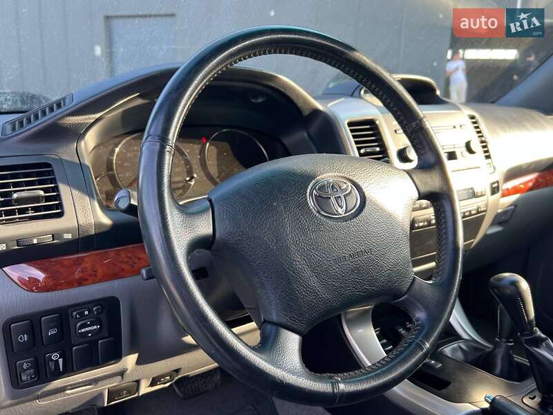 Внедорожник / Кроссовер Toyota Land Cruiser Prado 2007 в Львове