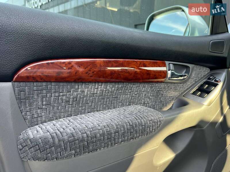 Внедорожник / Кроссовер Toyota Land Cruiser Prado 2007 в Львове