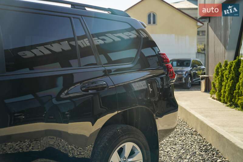 Внедорожник / Кроссовер Toyota Land Cruiser Prado 2020 в Черновцах