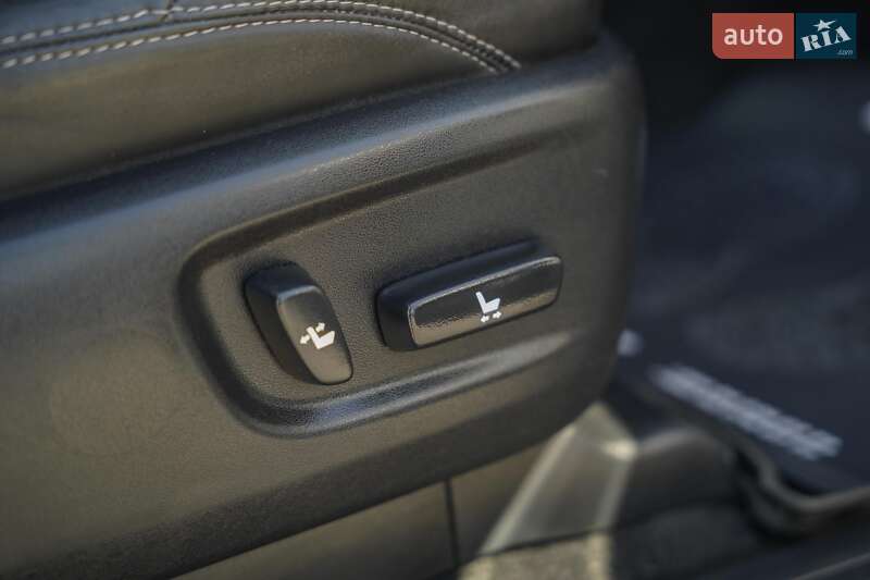 Внедорожник / Кроссовер Toyota Land Cruiser Prado 2020 в Черновцах