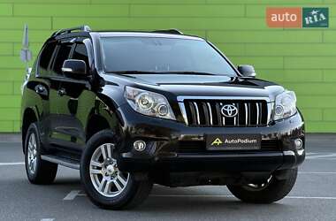 Внедорожник / Кроссовер Toyota Land Cruiser Prado 2011 в Киеве