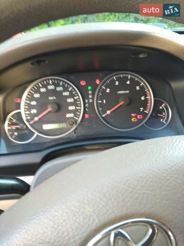 Позашляховик / Кросовер Toyota Land Cruiser Prado 2005 в Києві