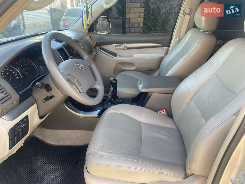 Внедорожник / Кроссовер Toyota Land Cruiser Prado 2007 в Калиновке