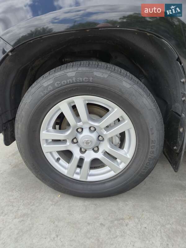 Внедорожник / Кроссовер Toyota Land Cruiser Prado 2012 в Днепре