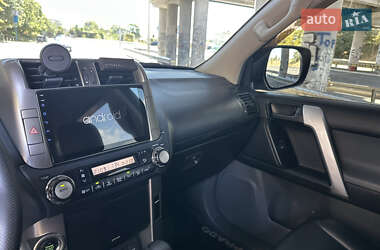 Внедорожник / Кроссовер Toyota Land Cruiser Prado 2012 в 