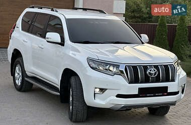 Позашляховик / Кросовер Toyota Land Cruiser Prado 2019 в 
