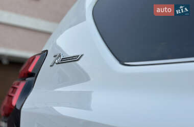 Позашляховик / Кросовер Toyota Land Cruiser Prado 2019 в 