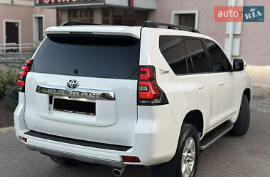 Позашляховик / Кросовер Toyota Land Cruiser Prado 2019 в 