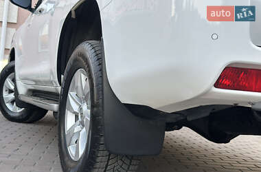 Позашляховик / Кросовер Toyota Land Cruiser Prado 2019 в 