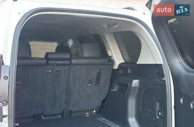 Позашляховик / Кросовер Toyota Land Cruiser Prado 2019 в 