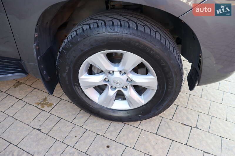 Внедорожник / Кроссовер Toyota Land Cruiser Prado 2013 в Львове