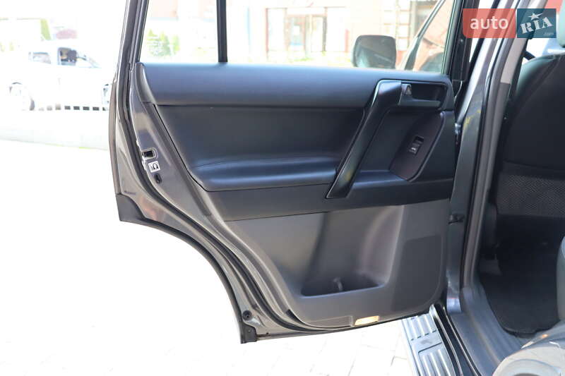 Внедорожник / Кроссовер Toyota Land Cruiser Prado 2013 в Львове