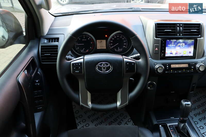 Внедорожник / Кроссовер Toyota Land Cruiser Prado 2013 в Львове