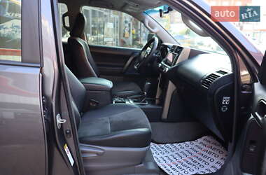 Внедорожник / Кроссовер Toyota Land Cruiser Prado 2013 в 