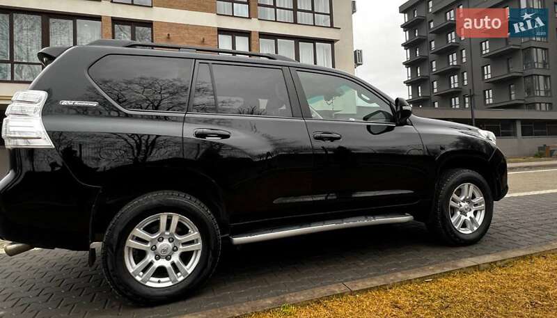 Toyota Land Cruiser Prado 2011