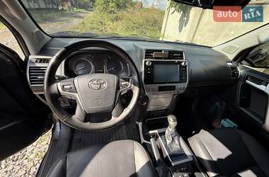 Внедорожник / Кроссовер Toyota Land Cruiser Prado 2018 в 