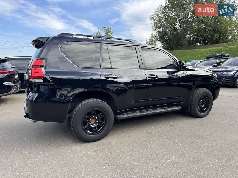 Внедорожник / Кроссовер Toyota Land Cruiser Prado 2021 в Киеве