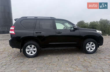Внедорожник / Кроссовер Toyota Land Cruiser Prado 2014 в 