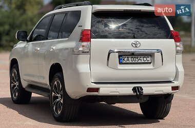 Внедорожник / Кроссовер Toyota Land Cruiser Prado 2010 в 