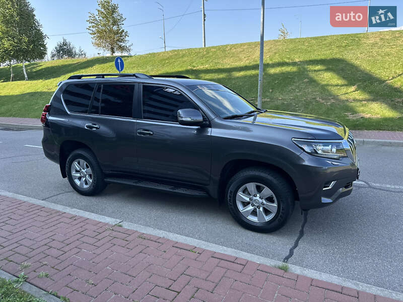 Внедорожник / Кроссовер Toyota Land Cruiser Prado 2020 в Киеве