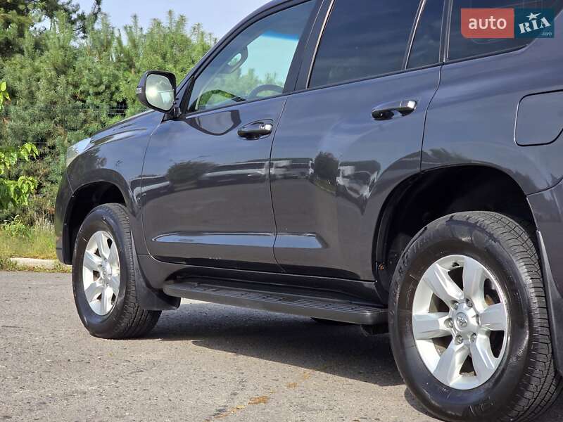 Внедорожник / Кроссовер Toyota Land Cruiser Prado 2017 в Хмельницком