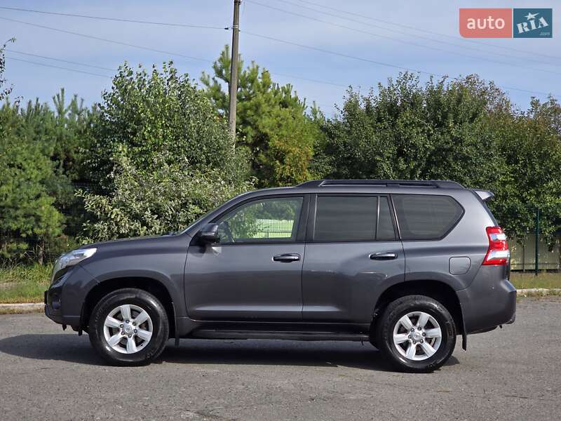Внедорожник / Кроссовер Toyota Land Cruiser Prado 2017 в Хмельницком