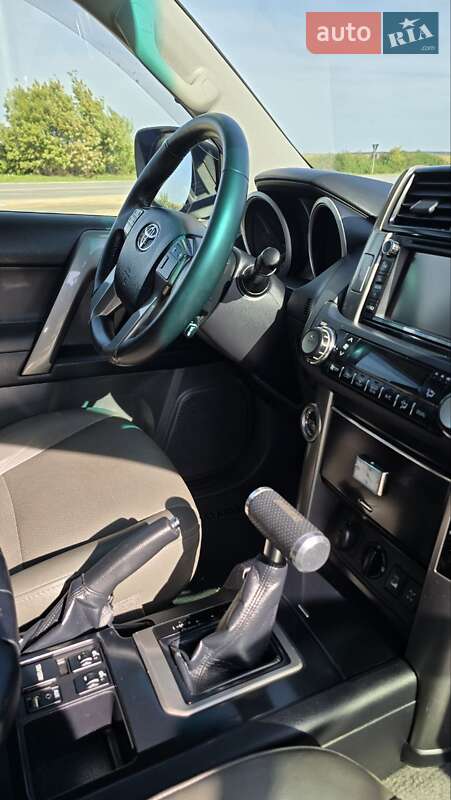 Позашляховик / Кросовер Toyota Land Cruiser Prado 2012 в Чорткові