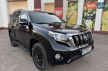 Внедорожник / Кроссовер Toyota Land Cruiser Prado 2015 в 