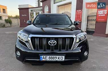 Внедорожник / Кроссовер Toyota Land Cruiser Prado 2015 в 