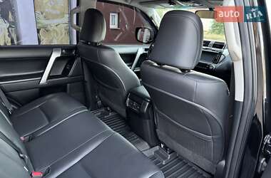 Внедорожник / Кроссовер Toyota Land Cruiser Prado 2015 в 