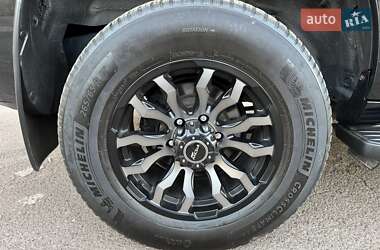 Внедорожник / Кроссовер Toyota Land Cruiser Prado 2015 в 