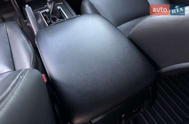 Внедорожник / Кроссовер Toyota Land Cruiser Prado 2015 в 