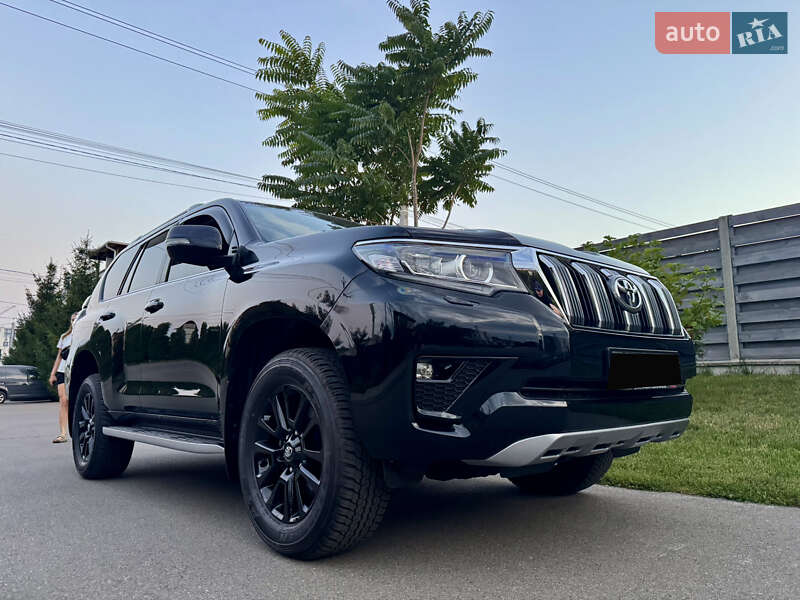 Toyota Land Cruiser Prado 2019