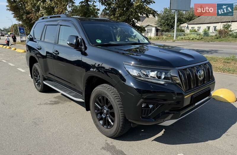 Позашляховик / Кросовер Toyota Land Cruiser Prado 2021 в Києві