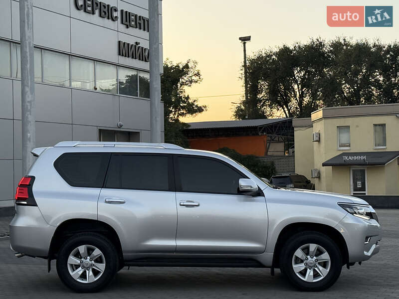 Внедорожник / Кроссовер Toyota Land Cruiser Prado 2021 в Киеве