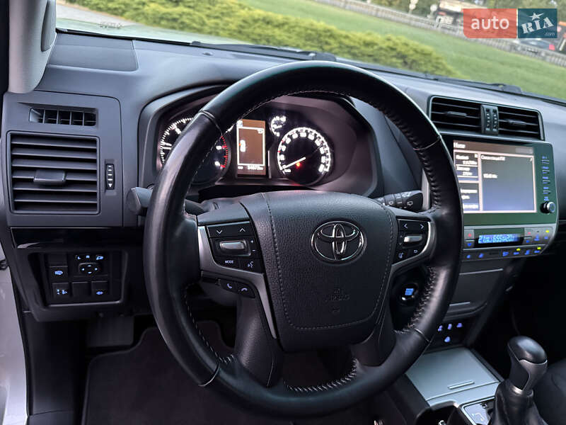 Внедорожник / Кроссовер Toyota Land Cruiser Prado 2021 в Киеве