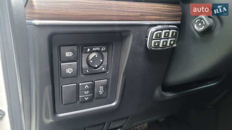 Позашляховик / Кросовер Toyota Land Cruiser Prado 2020 в Львові