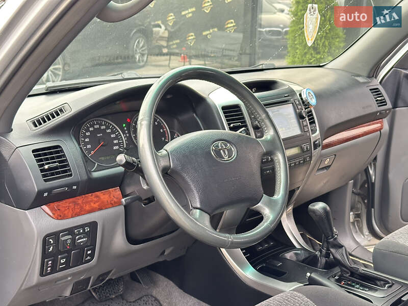 Внедорожник / Кроссовер Toyota Land Cruiser Prado 2005 в Харькове