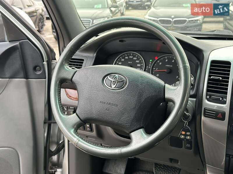 Внедорожник / Кроссовер Toyota Land Cruiser Prado 2005 в Харькове