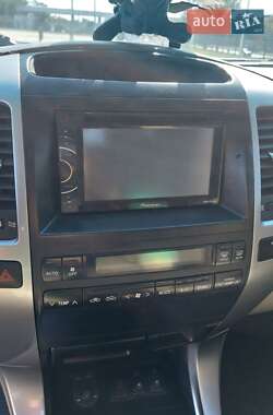 Внедорожник / Кроссовер Toyota Land Cruiser Prado 2005 в  фото 15 Внедорожник / Кроссовер Toyota Land Cruiser Prado 2005 в