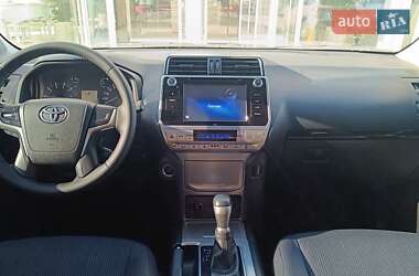 Позашляховик / Кросовер Toyota Land Cruiser Prado 2019 в 