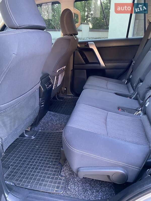 Внедорожник / Кроссовер Toyota Land Cruiser Prado 2017 в Днепре