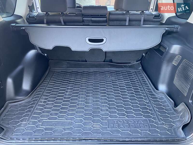 Внедорожник / Кроссовер Toyota Land Cruiser Prado 2017 в Днепре