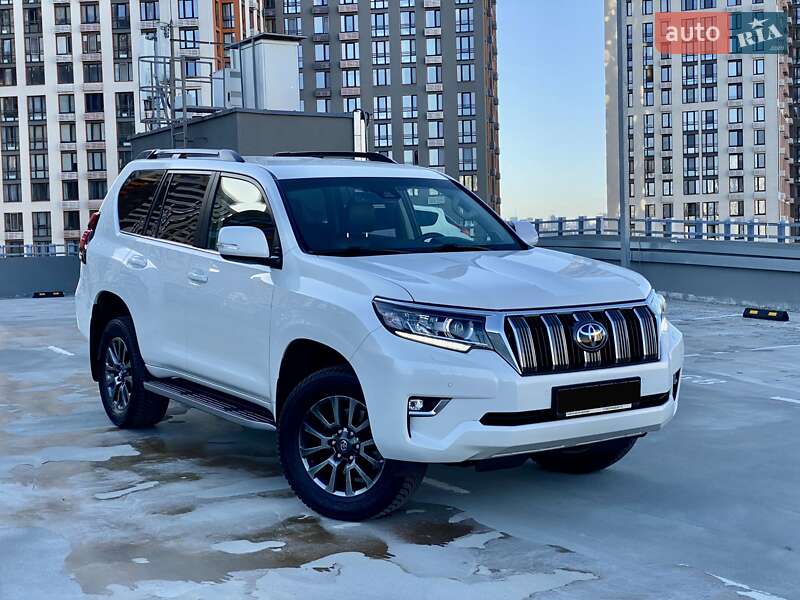 Позашляховик / Кросовер Toyota Land Cruiser Prado 2019 в Києві