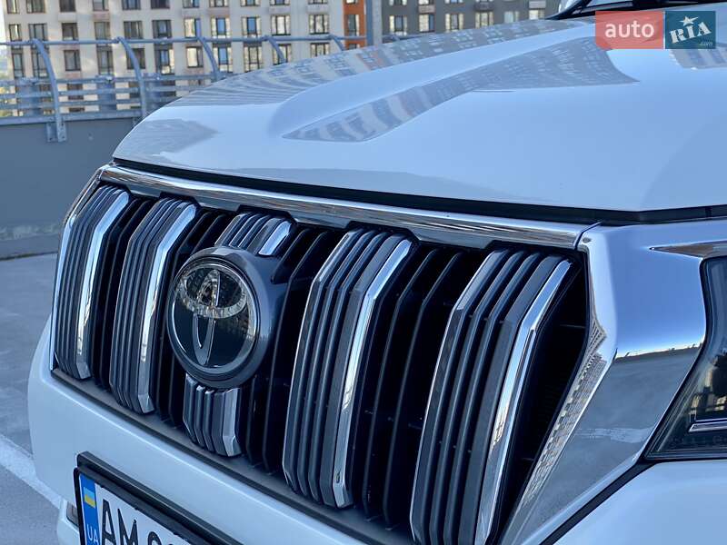 Позашляховик / Кросовер Toyota Land Cruiser Prado 2019 в Києві