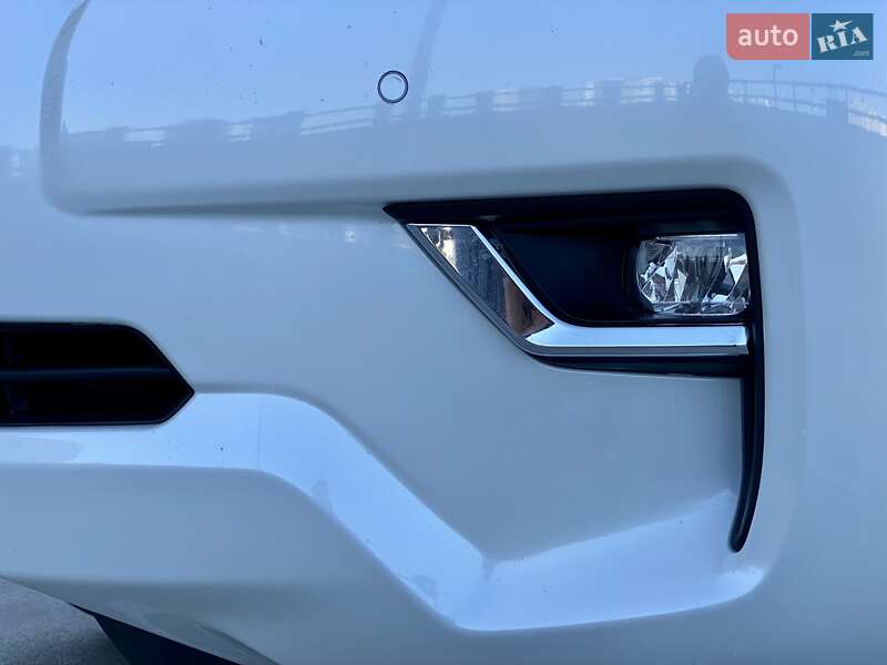 Позашляховик / Кросовер Toyota Land Cruiser Prado 2019 в Києві